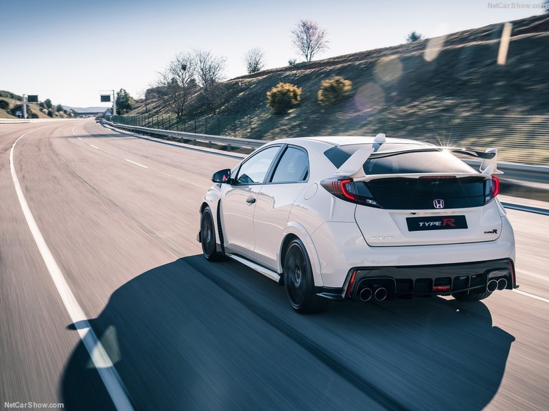 Honda-Civic_Type_R_2015_800x600_wallpaper_03