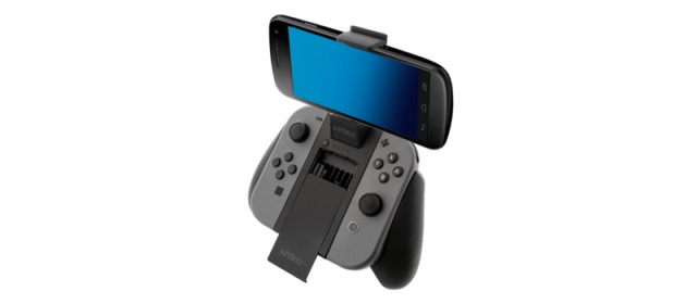 Mount Your Smartphone for Multiplayer Voice Chat with Clip Grip Power for Nintendo Switch
