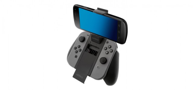 Mount Your Smartphone for Multiplayer Voice Chat with Clip Grip Power for Nintendo Switch