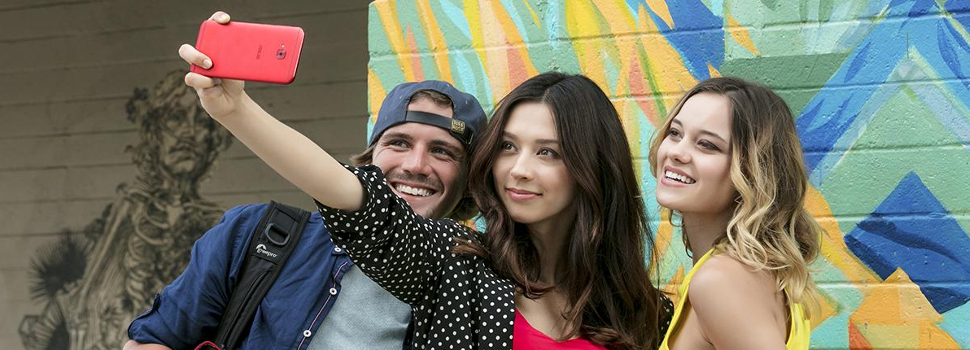 From ‘Me’ To ‘We’: The Incredible Selfie Moments We Can All Share