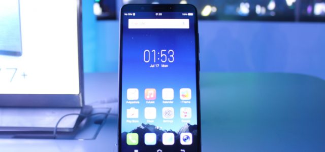 Vivo launches their bezel-less and 24 MP selfie cam-equipped V7+