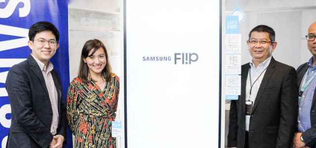 SAMSUNG flips business boundaries with an innovative digital flip chart