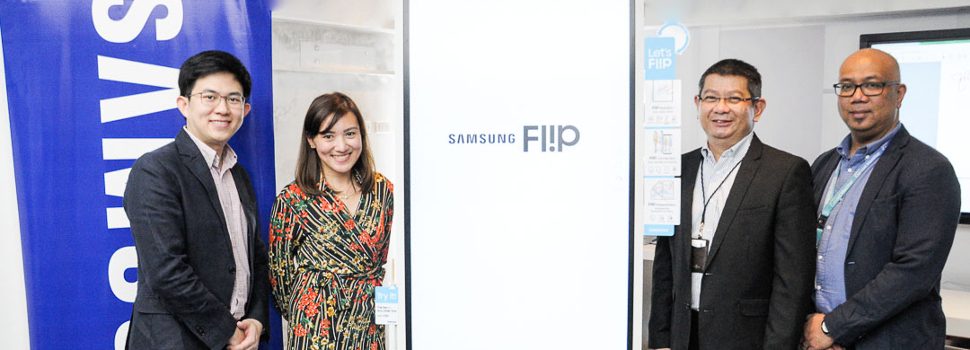 SAMSUNG flips business boundaries with an innovative digital flip chart